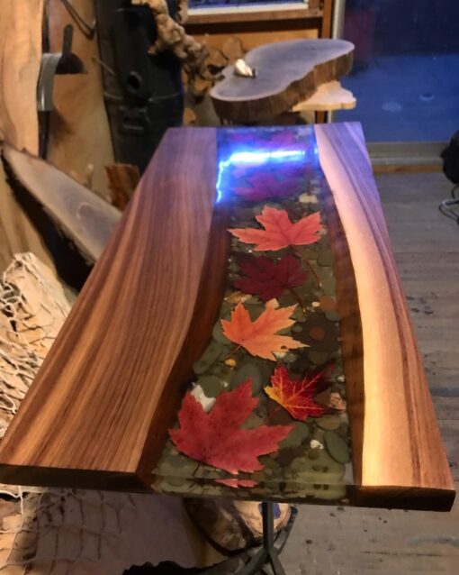 maple leaf table